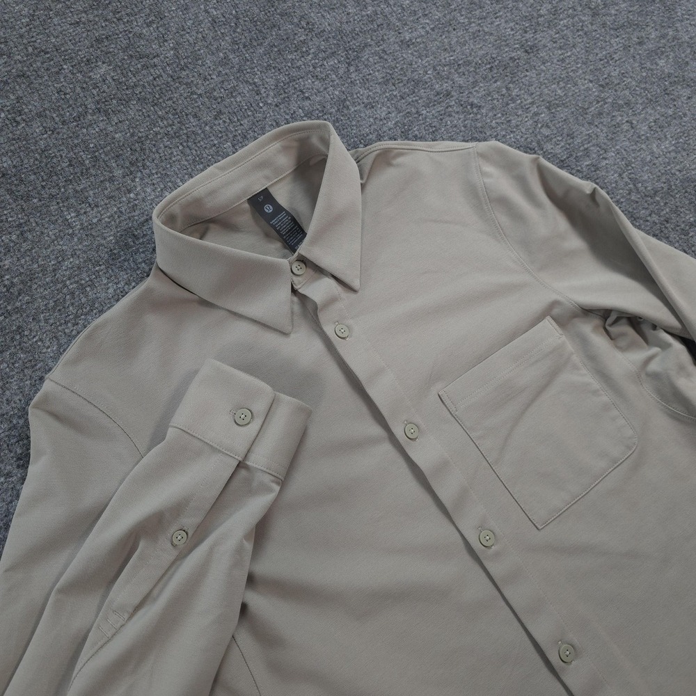 Lululemon Shirt Mens Small Beige Commission Stretch Casual Travel Performance